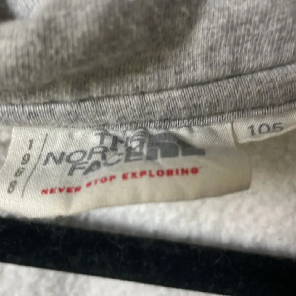 Unisex North Face grey full zip hoodie size 105 (Xl) Outdoor Athleisure
